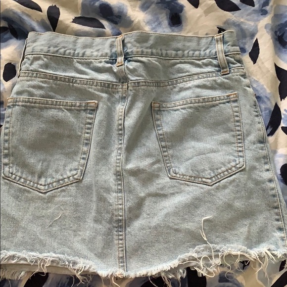Brandy Melville Skirt - Picture 3 of 3